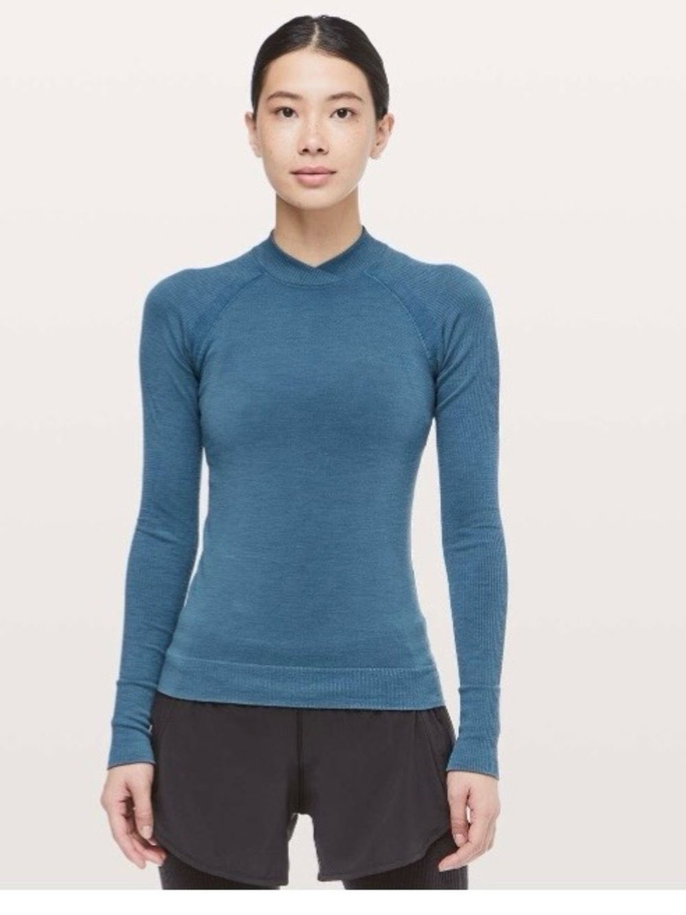 Lululemon Keep the Heat Thermal layering top in petrol